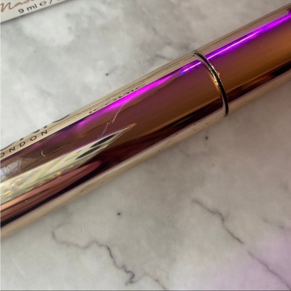 Iconic London Triple Threat Mascara in color Black - Picture 5 of 7